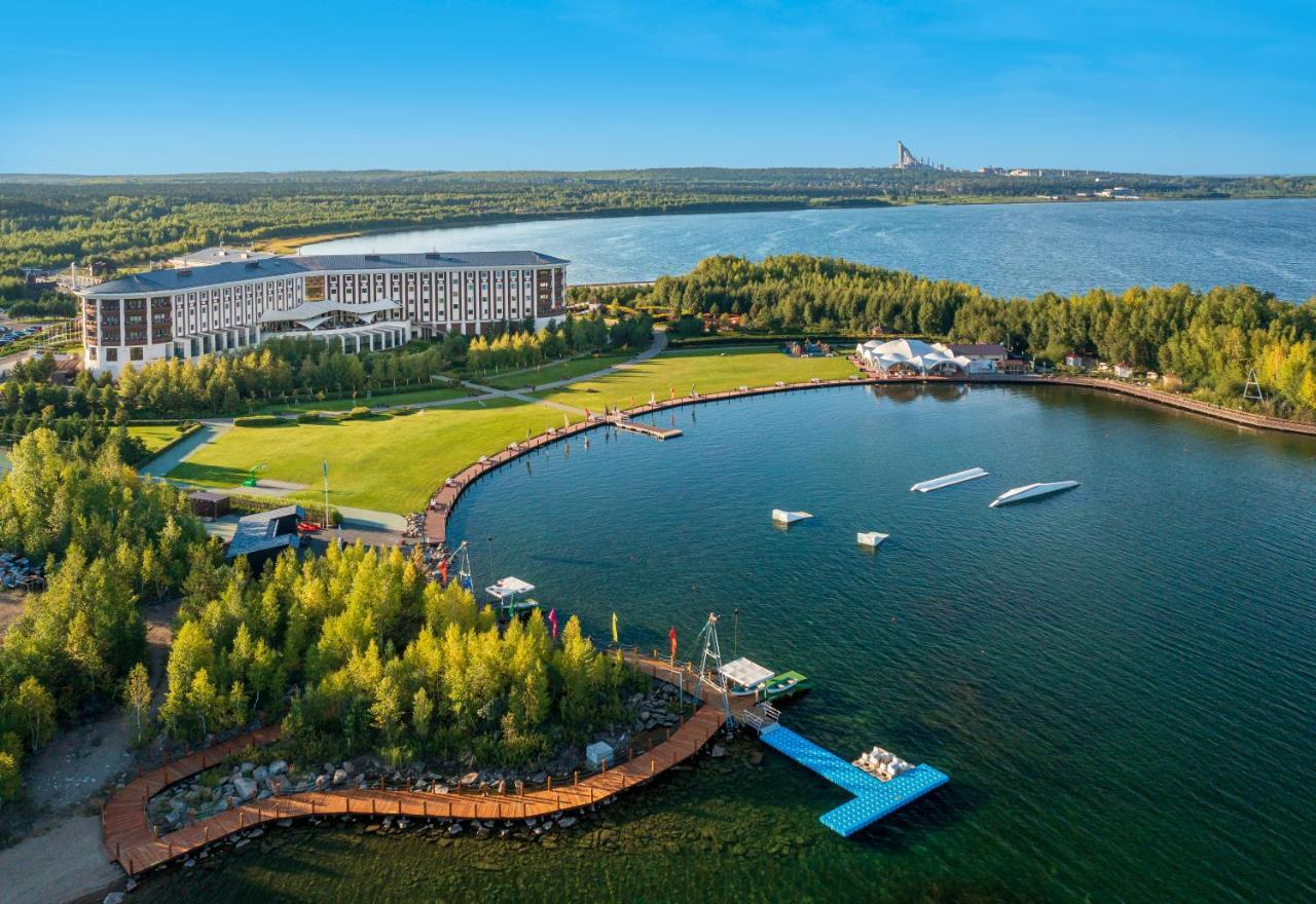 Rixos Borovoe Hotel Shchuchinsk Ngoại thất bức ảnh Aerial view of the hotel and the lake