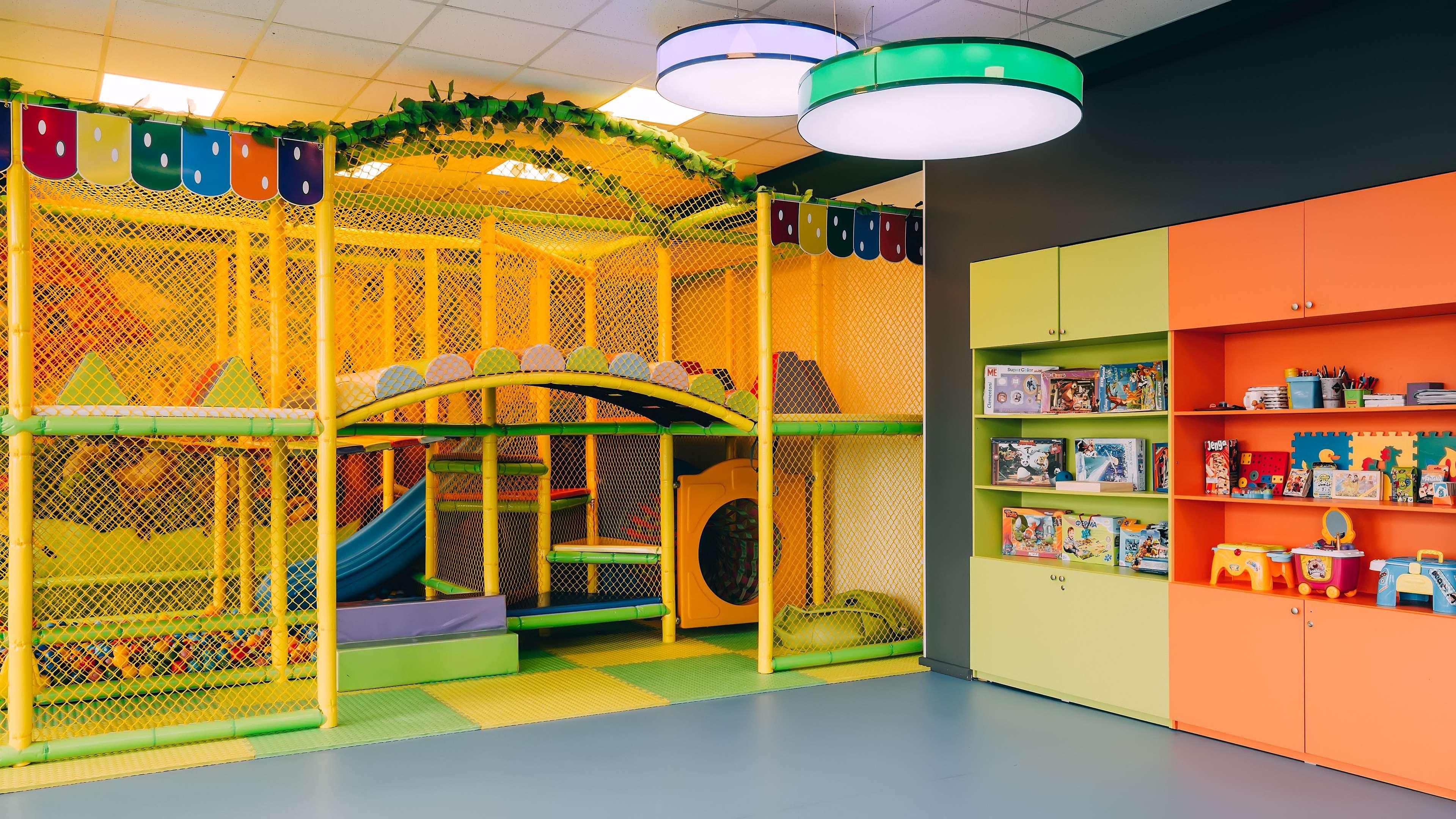 Rixos Borovoe Hotel Shchuchinsk Ngoại thất bức ảnh The interior of a typical indoor playground